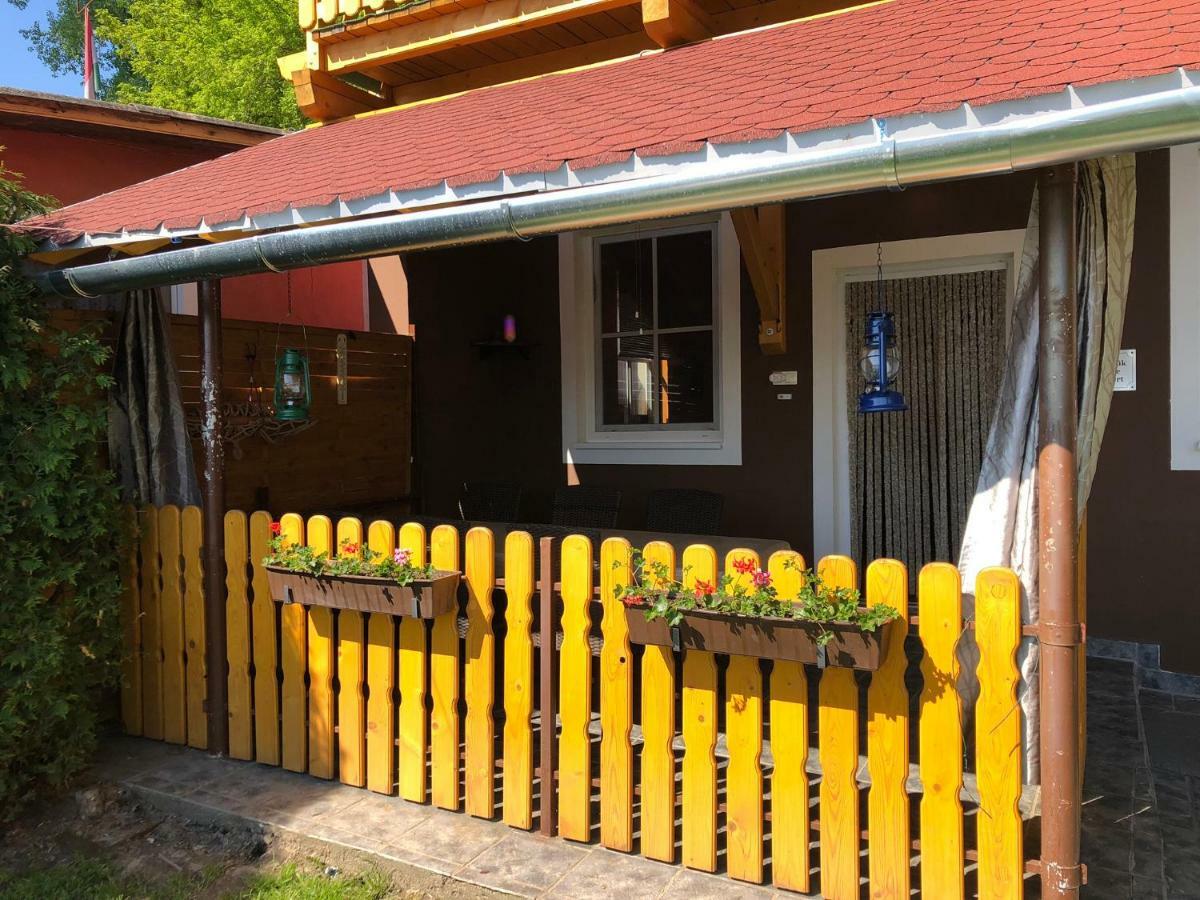HeRo 4 Sterne Ferienhaus Baja Exterior foto